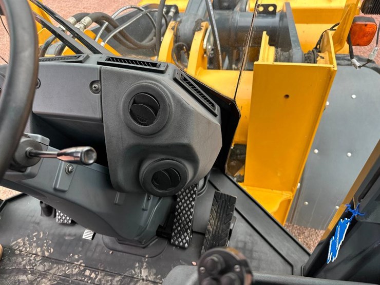 2018-deere-524kii-image-68