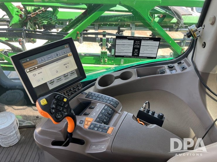 2020-john-deere-r4045-image-97