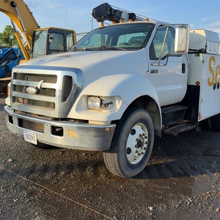 2008 FORD F750