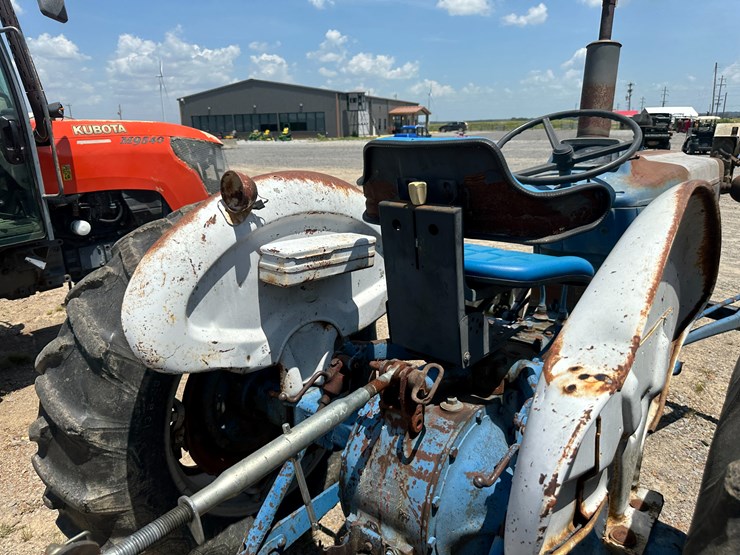 ford-3000-image-28