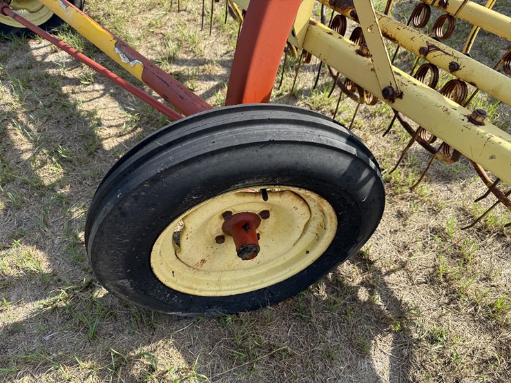 new-holland-256-image-4
