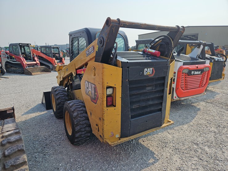 2020-caterpillar-262d3-image-14