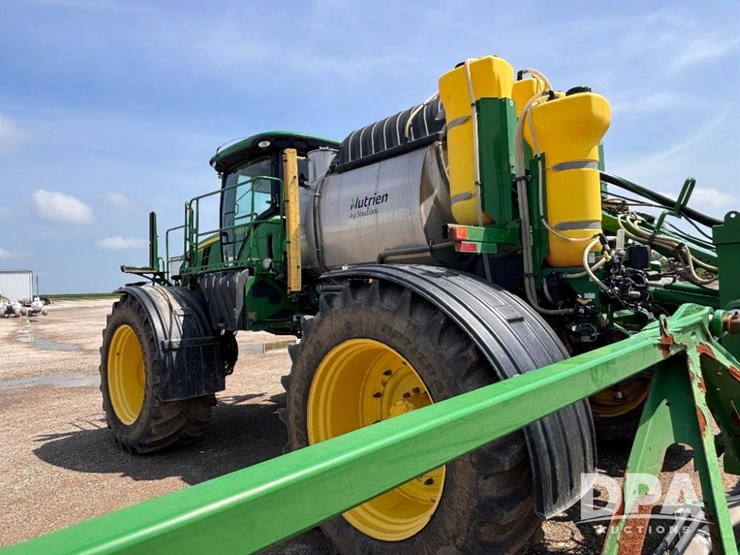 2017-john-deere-r4045-image-11