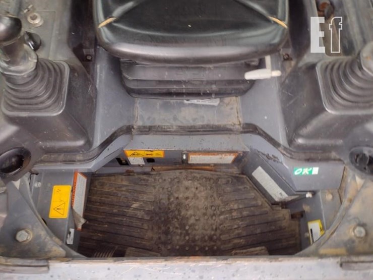 takeuchi-tl10v2-image-12