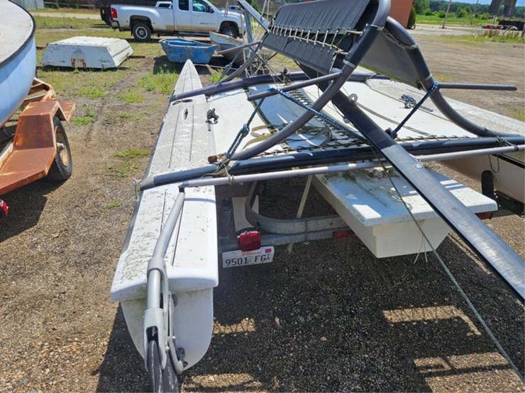 #2535-•-hobile-18'-catamaran-boat-&-trailer-image-10