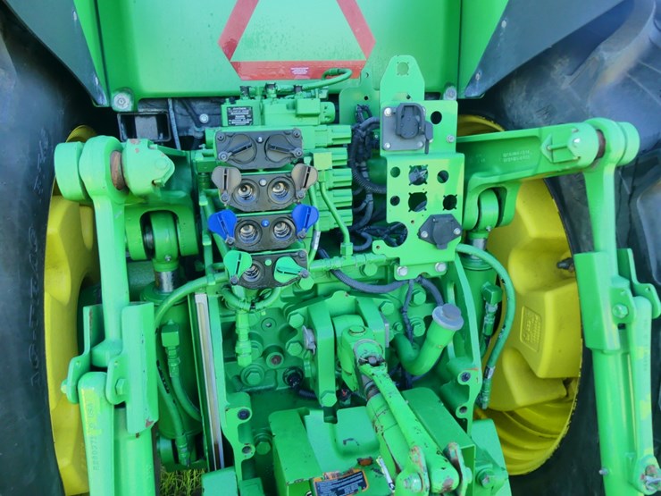 2020-john-deere-7210r-image-6