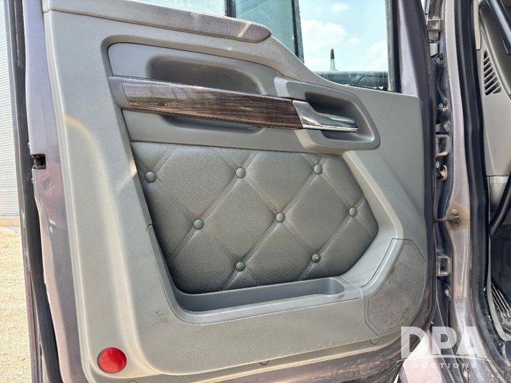 2016-kenworth-t880-image-87