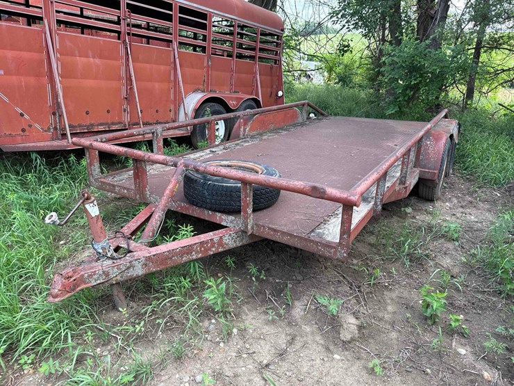 77-1/2”-x-16ft-flatbed-trailer-image-1