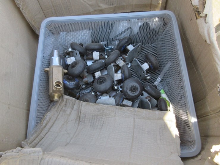 lot-of-misc-items,-image-9