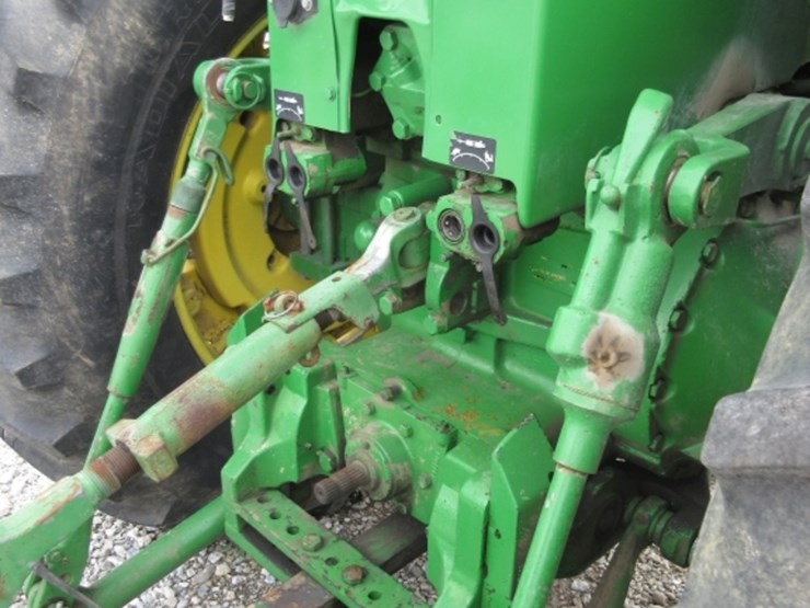 john-deere-4520-image-8