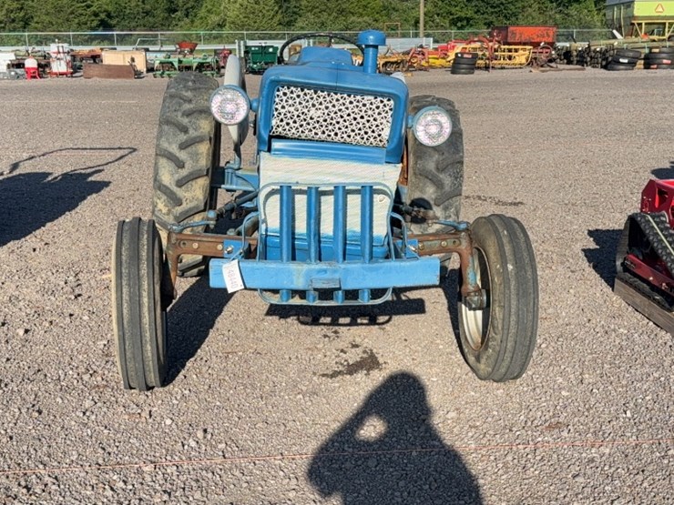 ford-3000-image-2