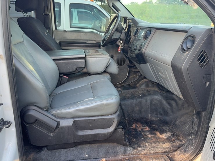 2013-ford-f350-image-8