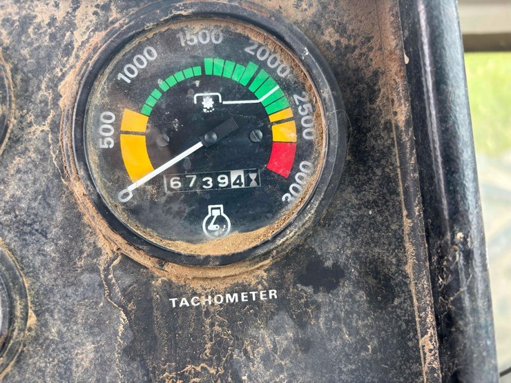 1974-case-2470-tractor-image-14