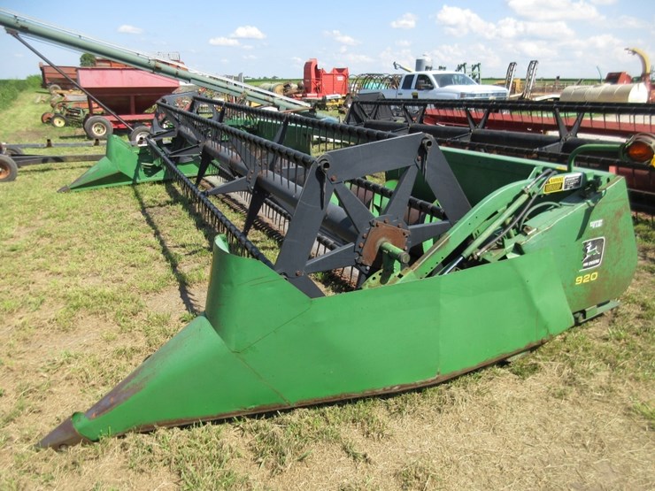 john-deere-920-image-1