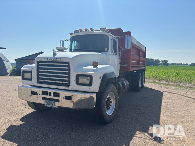 1995-mack-rd690s-image-20