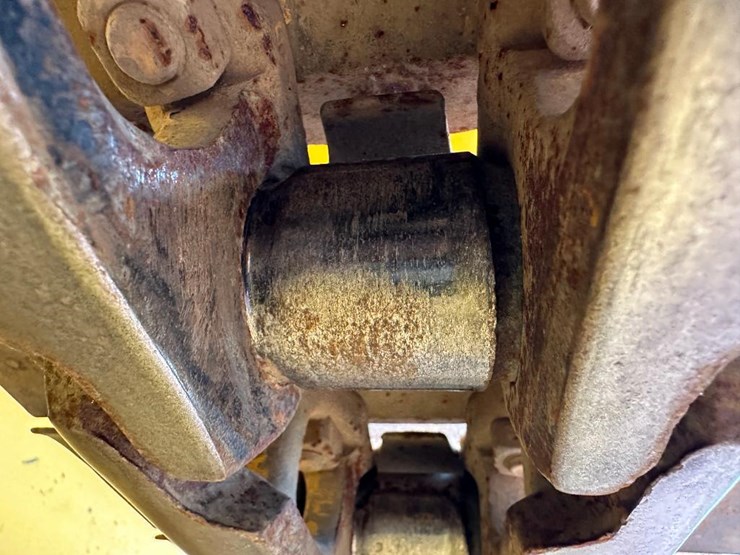 2013-komatsu-d37ex-22-image-13