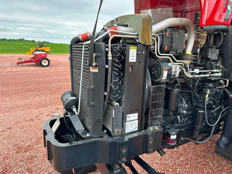 2015-case-ih-farmall-125a-image-35