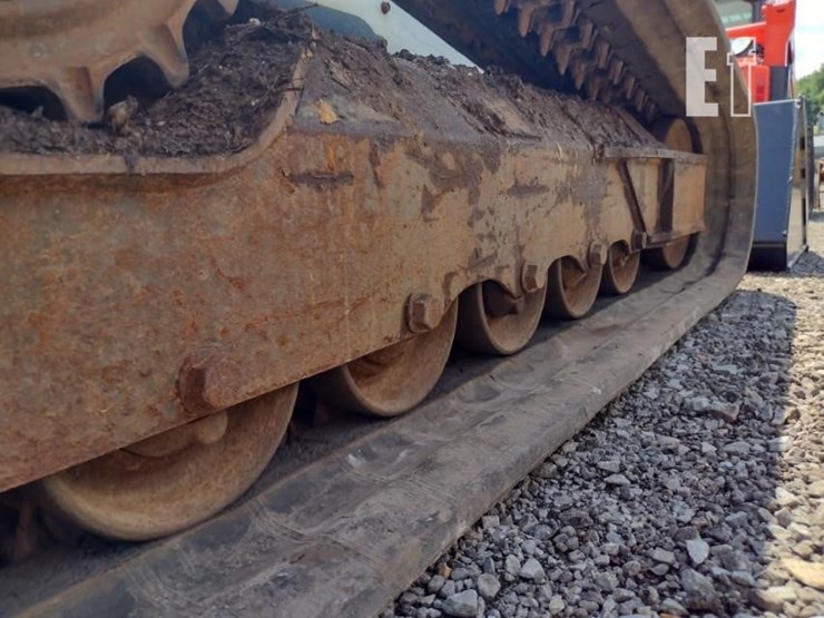 2021-bobcat-t770-image-34