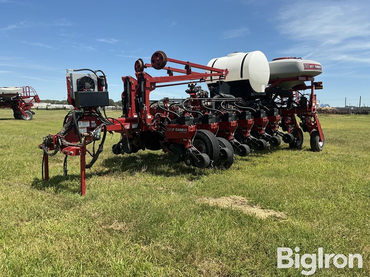 2013-case-ih-1250-image-1