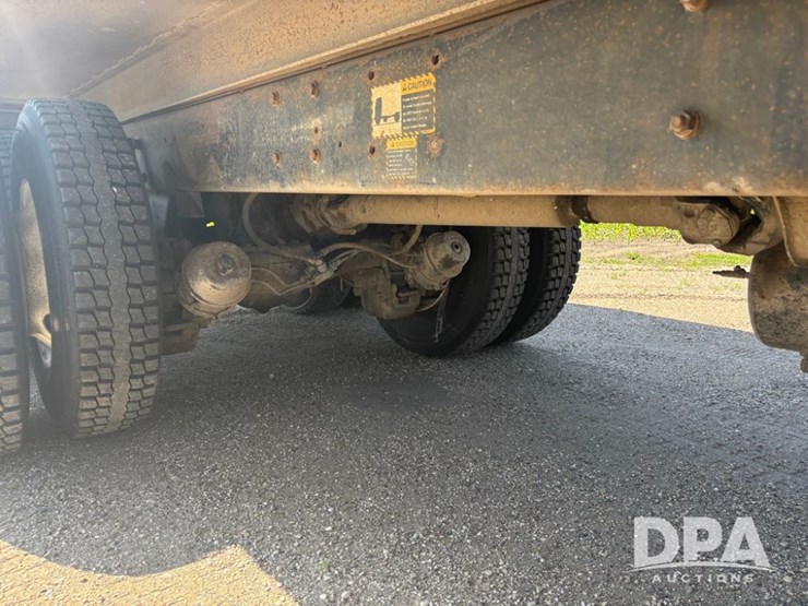 1995-mack-rd690s-image-53