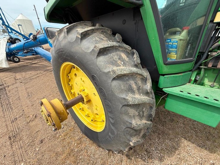 john-deere-4440-image-13