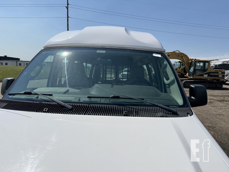 2012-ford-e250-image-22