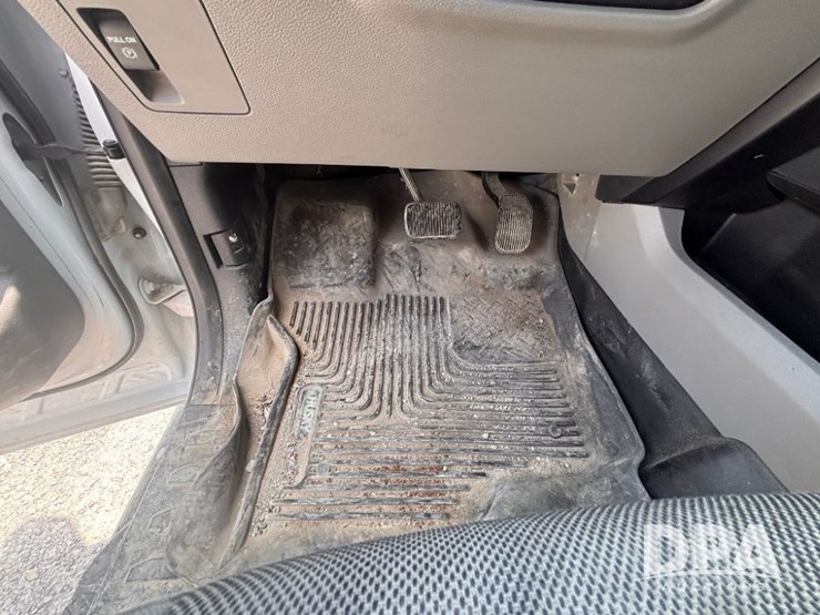 2016-ford-f150-xl-image-60