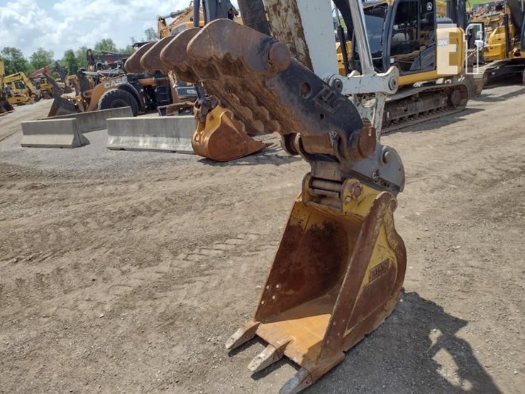 takeuchi-tb1140-image-21