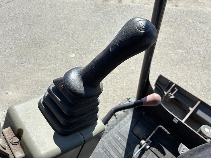 2020-bobcat-e20-image-15