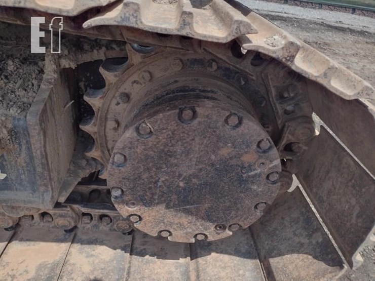 2020-deere-130g-image-30