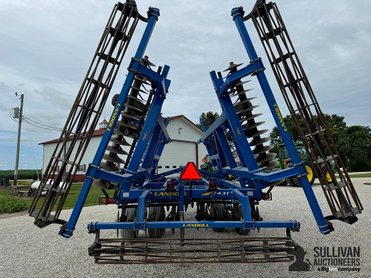 2011-landoll-7431-26-image-4