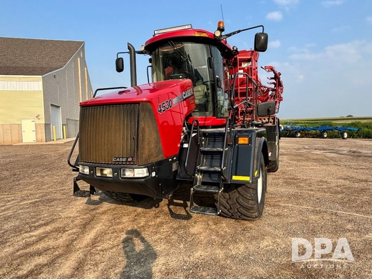 case-ih-titan-4530-image-3