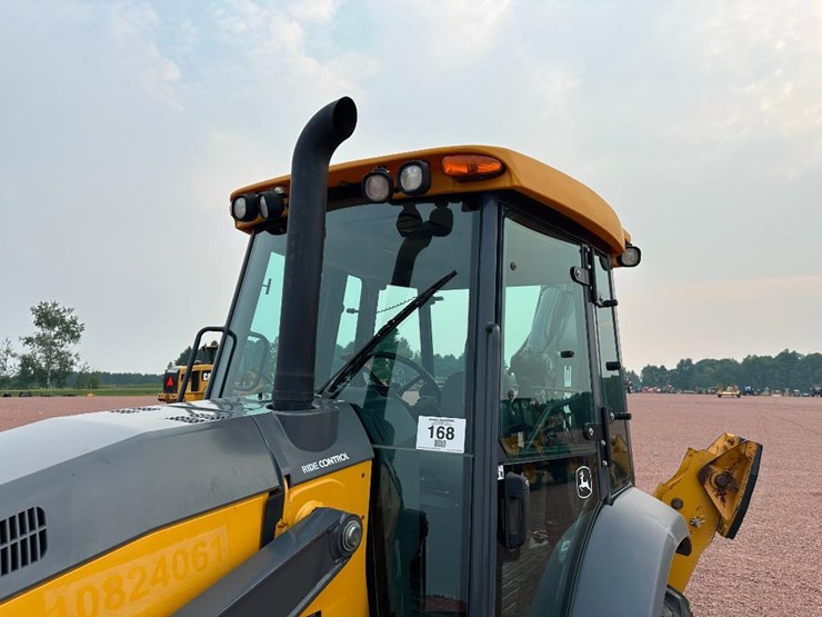 2018-deere-310sl-image-14