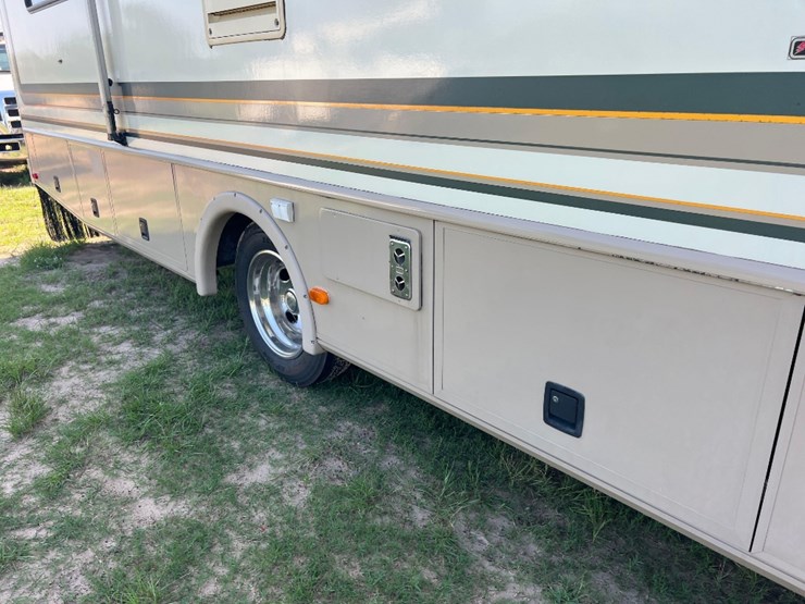 1995-fleetwood-bounder-s/a-motorhome-image-19