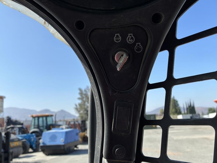 2018-bobcat-s590-image-16