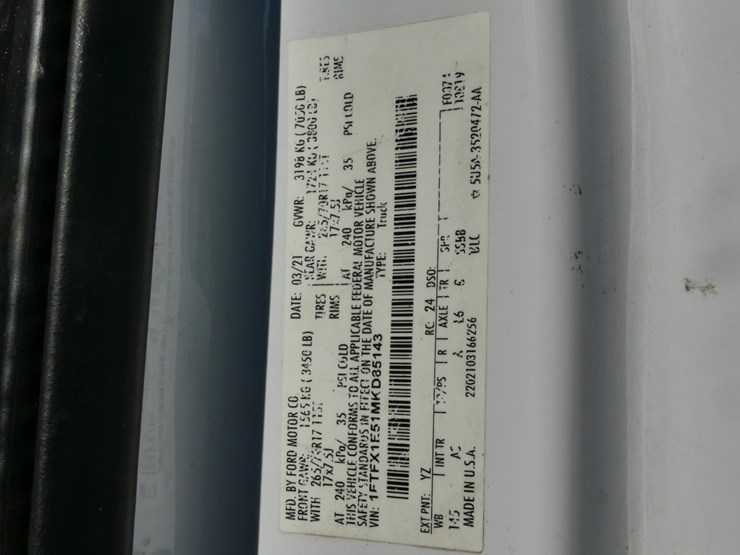 2021-ford-f150-xl-image-15