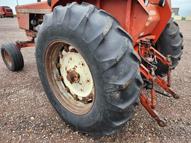 allis-chalmers-190-tractor-image-11