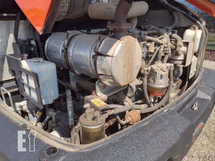 2018-kubota-r530-image-23