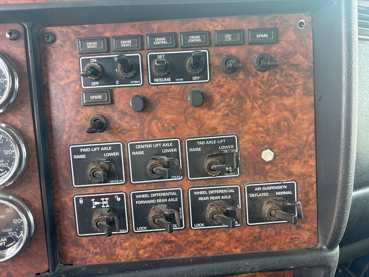 2003-kenworth-t800-image-21