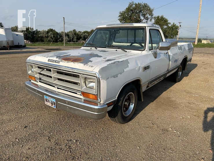 1988-dodge-ram-1500-image-1