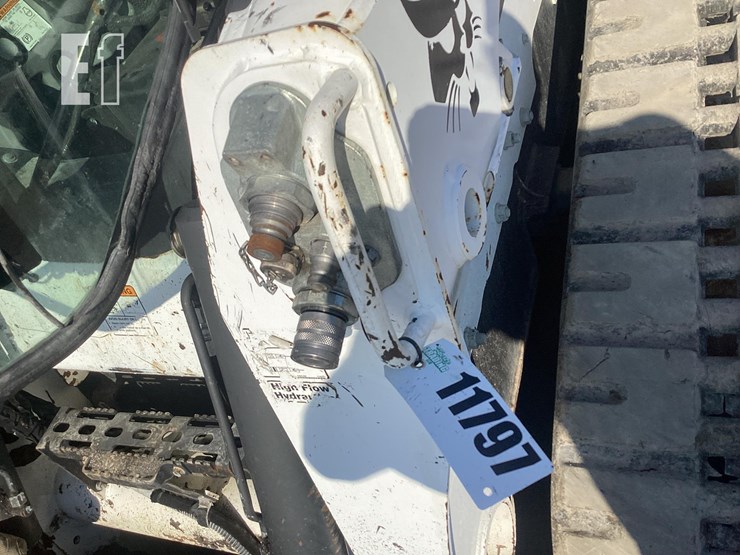 2021-bobcat-t870-image-20