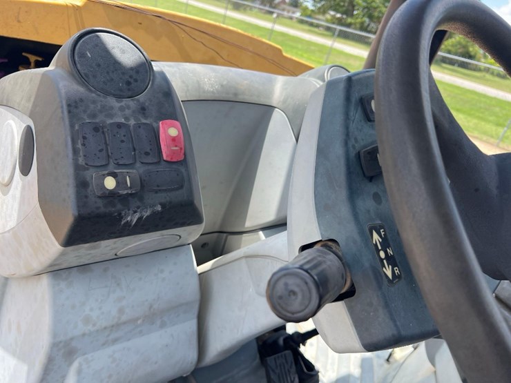 2013-caterpillar-420f-image-40