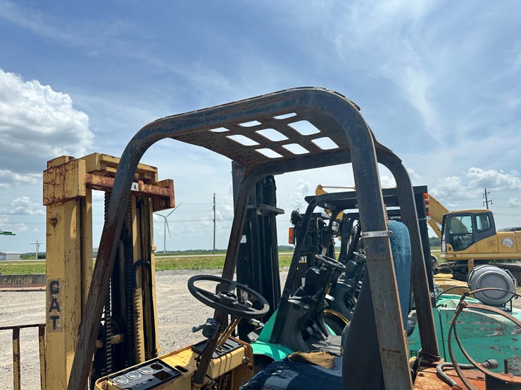 caterpillar-t50c-image-19