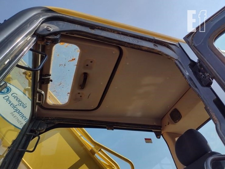 2019-komatsu-pc390-lc-11-image-14