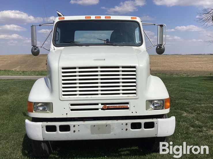 1991-international-7100-image-12