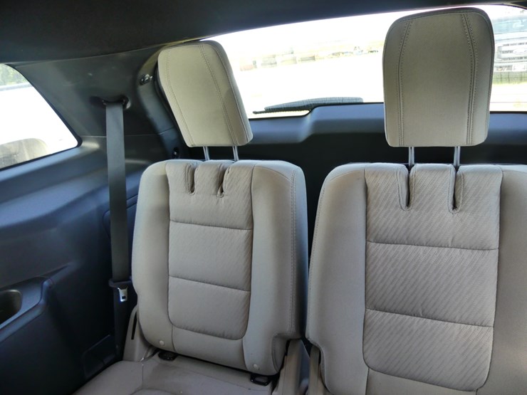 2018-ford-explorer-image-9