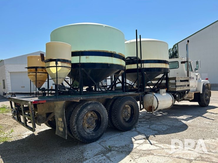 1991-ford-l8000-image-6