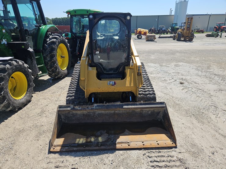 2021-caterpillar-279d3-image-2
