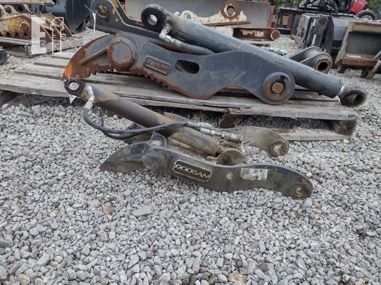 doosan-ht-6m2t-thumb-image-1