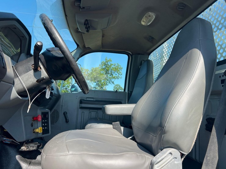 2015-ford-f750-xl-image-27